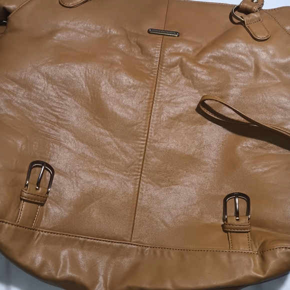 timi & leslie Charlie Diaper Bag with side bag in good condition any defects see - Picture 4 of 16